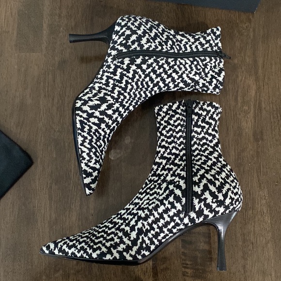 BREA BOOT from rag & bone NEW YORK. Style in BREA BOOT color is BLACK/WHITE. - Picture 4 of 13